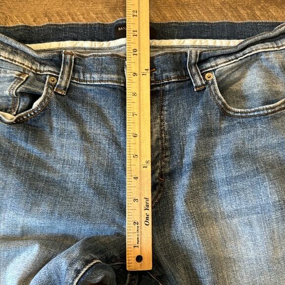 Banana Republic Factory Men's Skinny Fit Jean Medium Wash Size 34 - Picture 4 of 8